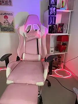 Snapshot of Emma_Wish chatting on 18, 1, 2026 Emma Wish online show from 18, 1, 2026