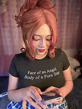 Snapshot of seraphine23 chatting on 12, 12, 2024 seraphine23 online show from 12, 12, 2024