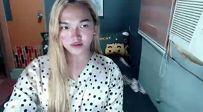 Snapshot of MoaningKylie chatting on 23, 3, 2025 MoaningKylie online show from 23, 3, 2025