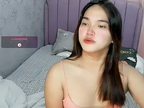 Snapshot of MoaningKylie chatting on 4, 3, 2026 MoaningKylie online show from 4, 3, 2026