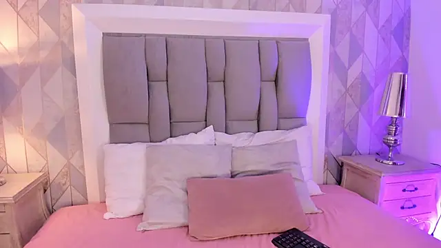 Alana 2916  online show from 25, 2, 2025