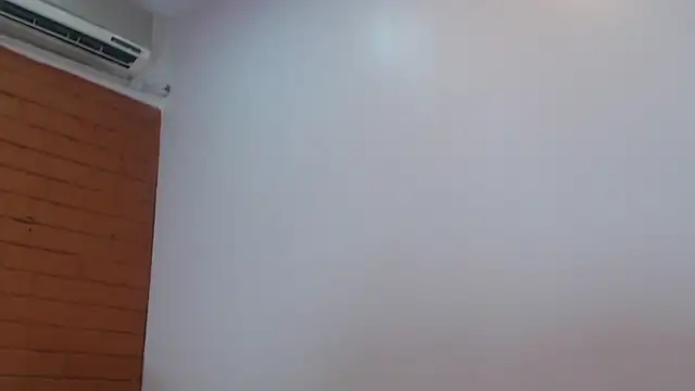 Amber Moore online show from 7, 2, 2025