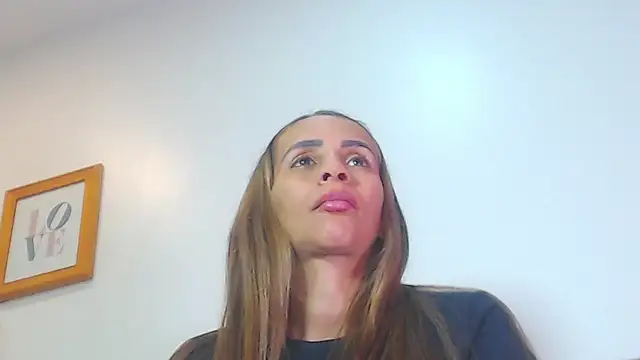 Snapshot of Amber_Moore chatting on 17, 6, 2026 Amber Moore online show from 17, 6, 2026