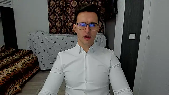 Snapshot of sexxymuscles4u chatting on 11, 3, 2025 sexxymuscles4u online show from 11, 3, 2025