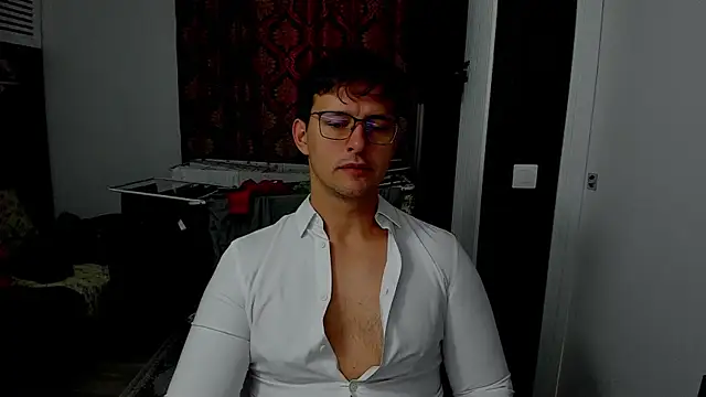 Snapshot of sexxymuscles4u chatting on 30, 10, 2025 sexxymuscles4u online show from 30, 10, 2025