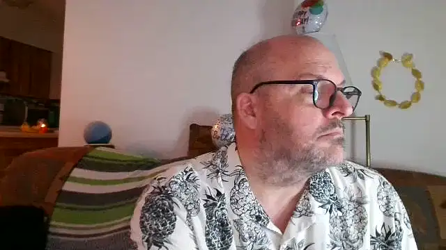 Snapshot of Ursulet_US chatting on 22, 5, 2026 Ursulet US online show from 22, 5, 2026