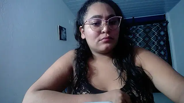 Snapshot of sirena_15 chatting on 25, 9, 2025 sirena 15 online show from 25, 9, 2025