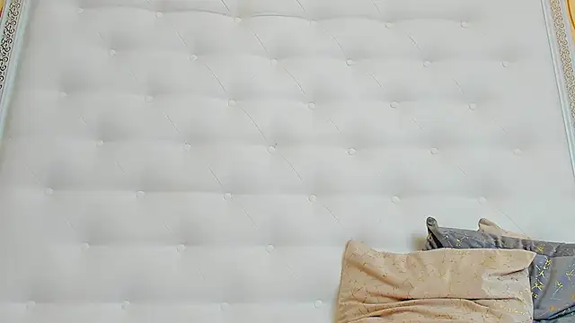 karissia online show from 9, 10, 2025