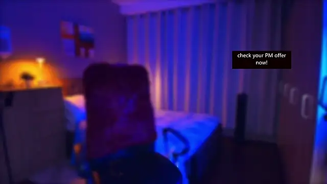 AnneHartx online show from 13, 10, 2025