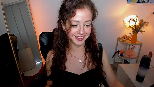 Cassandra Caiin online show from 1, 12, 2025