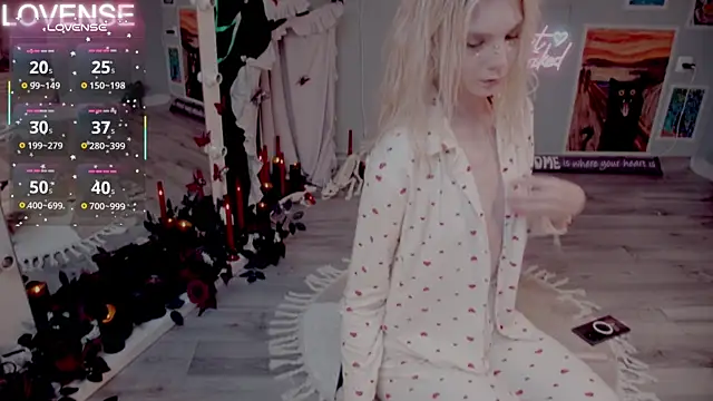 Careful i bite online show from 8, 11, 2025