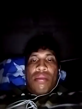 Snapshot of cachondo1610 chatting on 4, 3, 2025 cachondo1610 online show from 4, 3, 2025