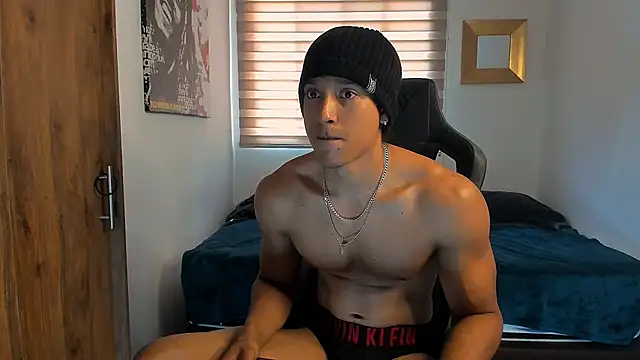 Snapshot of Liam_V chatting on 2, 12, 2024 Liam V online show from 2, 12, 2024