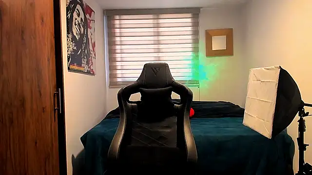 Snapshot of Liam_V chatting on 18, 1, 2025 Liam V online show from 18, 1, 2025