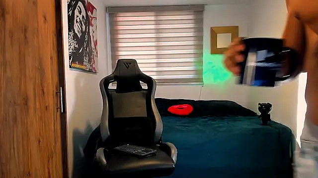 Snapshot of Liam_V chatting on 30, 1, 2025 Liam V online show from 30, 1, 2025