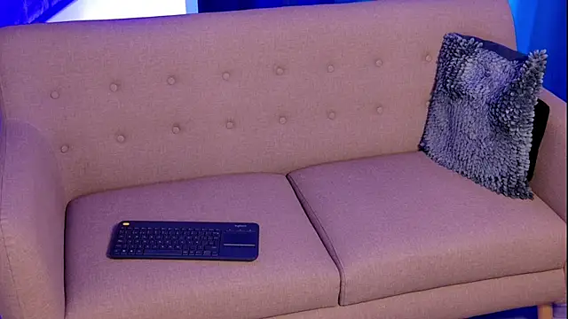 Snapshot of Liam_V chatting on 13, 10, 2025 Liam V online show from 13, 10, 2025