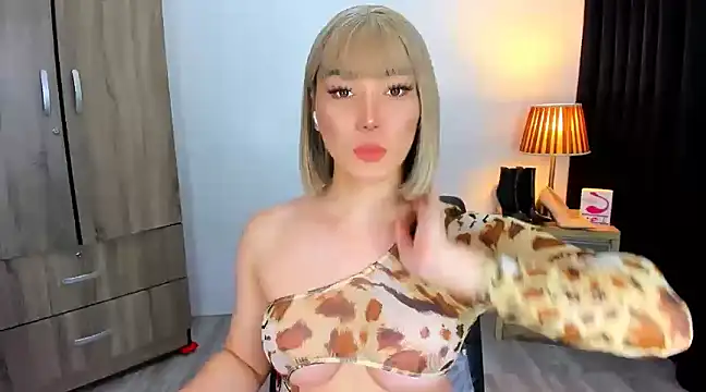 xxHeavenly AngeLxx online show from 28, 1, 2025