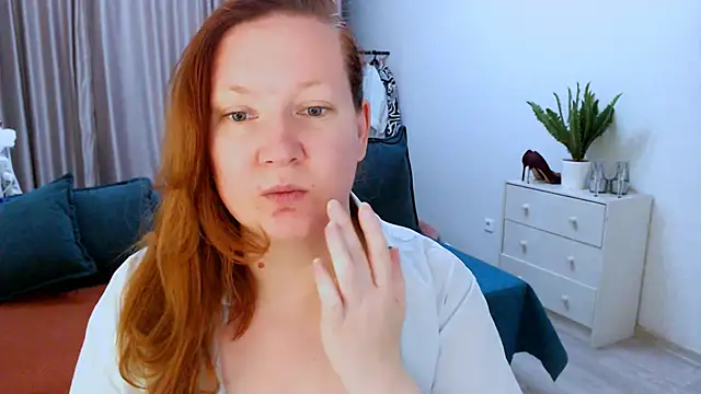 GoddessLara online show from 2, 10, 2025