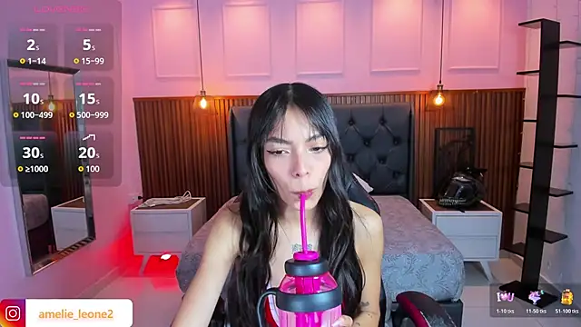 AMELIELEONE online show from 2, 12, 2025