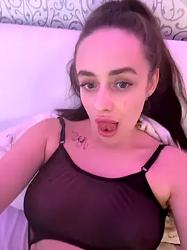 Snapshot of Lisaaan chatting on 16, 10, 2025 Lisaaan online show from 16, 10, 2025