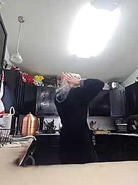 Snapshot of ScarletCallings420 chatting on 20, 12, 2024 ScarletCallings420 online show from 20, 12, 2024