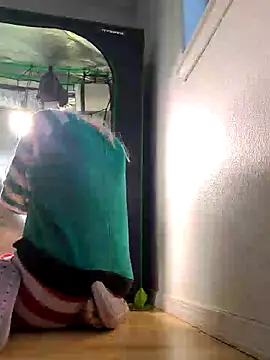 Snapshot of ScarletCallings420 chatting on 25, 2, 2025 ScarletCallings420 online show from 25, 2, 2025