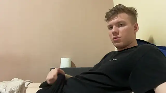 sexybooii6968 online show from 24, 10, 2025