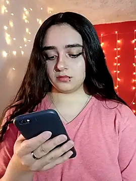 IvonneT online show from 4, 12, 2024