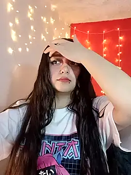 IvonneT online show from 13, 12, 2024