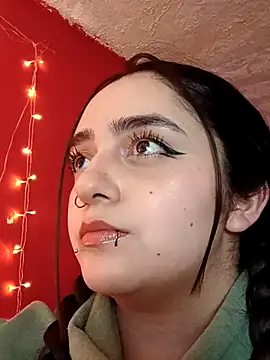 IvonneT online show from 26, 10, 2025