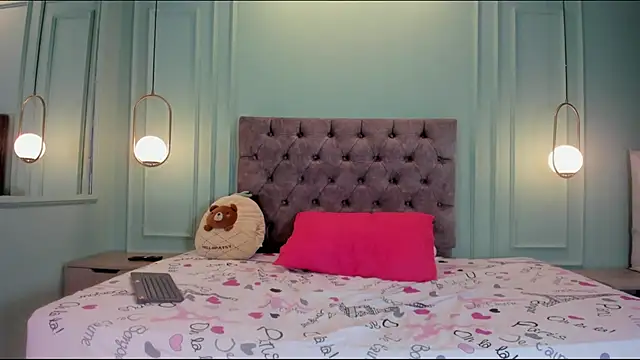 Snapshot of kathe_hot chatting on 17, 12, 2024 kathe hot online show from 17, 12, 2024