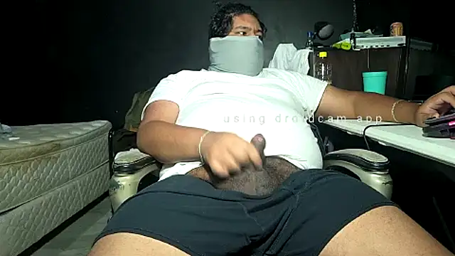 Snapshot of mikfgh50 chatting on 6, 10, 2025 mikfgh50 online show from 6, 10, 2025