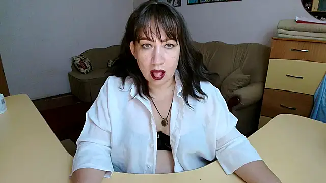 Lucretia Goldi  online show from 13, 9, 2025