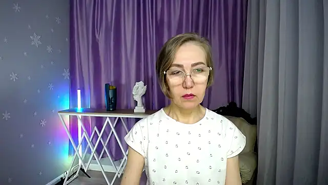 queen a n i online show from 13, 11, 2025