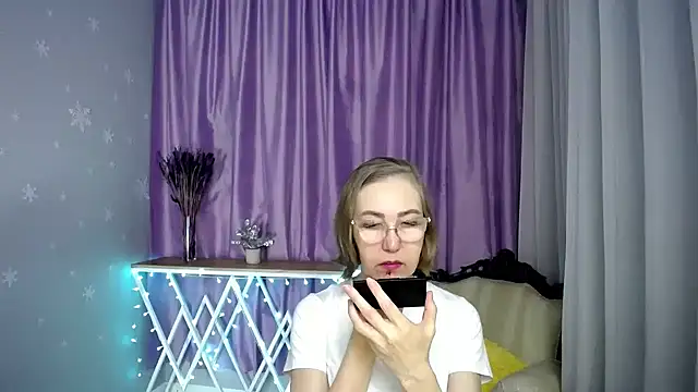 queen a n i online show from 22, 3, 2026