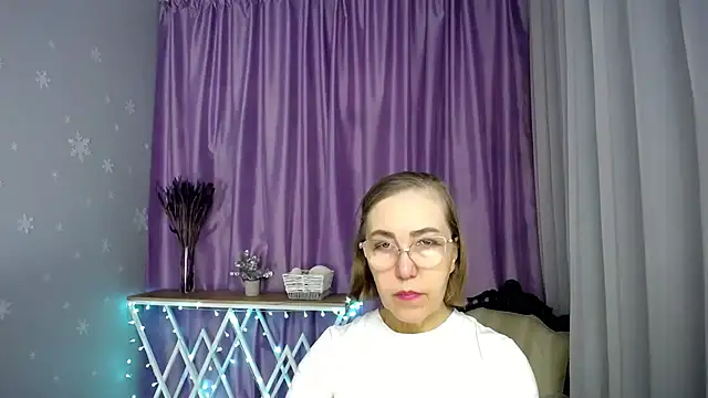 queen a n i online show from 30, 3, 2026