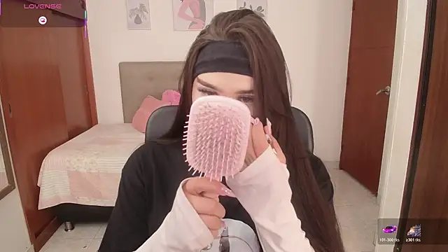 Miley Baker online show from 19, 12, 2025