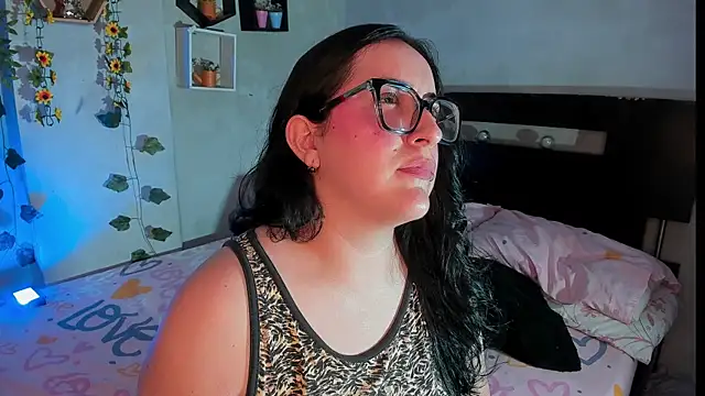 Snapshot of Cherry_jhoana chatting on 19, 2, 2025 Cherry jhoana online show from 19, 2, 2025