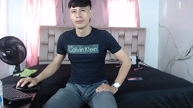 Snapshot of Sexytaty2022 chatting on 25, 3, 2026 Sexytaty2022 online show from 25, 3, 2026