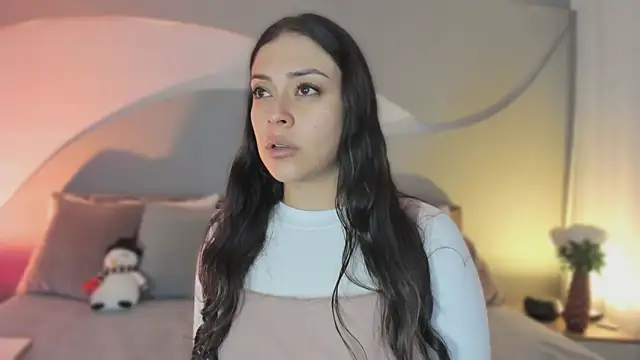 Nicolle W online show from 4, 12, 2025