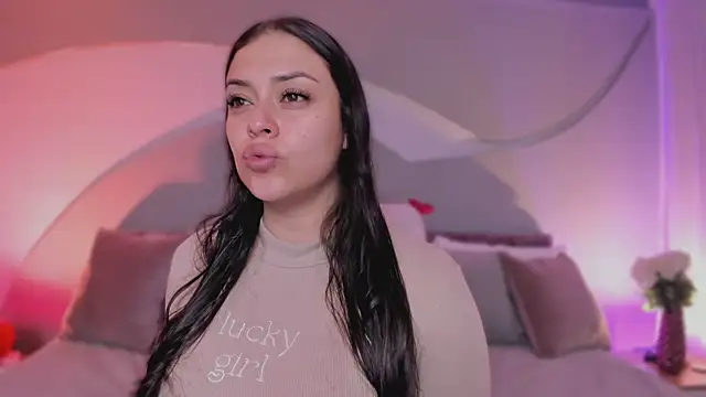 Nicolle W online show from 5, 3, 2026