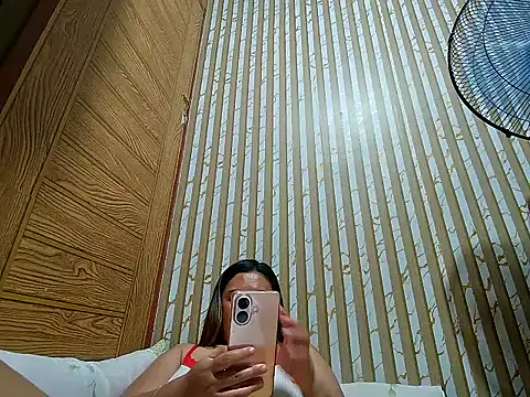 LalaiAsian online show from 18, 4, 2026