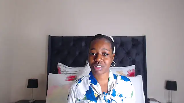 Sexynaughty Gal online show from 17, 2, 2026