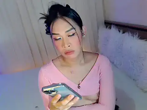 arilovesyou143 online show from 15, 4, 2026