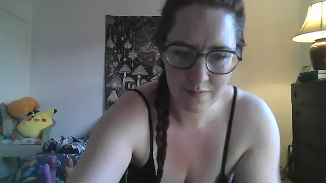 Snapshot of CuriousKitty345 chatting on 25, 5, 2026 CuriousKitty345 online show from 25, 5, 2026
