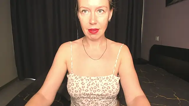 Snapshot of BrendaCain chatting on 27, 5, 2026 BrendaCain online show from 27, 5, 2026