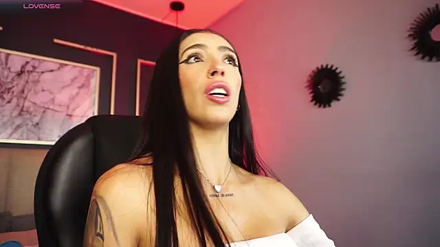 Snapshot of Samantha_Brooke chatting on 11, 3, 2025 Samantha Brooke online show from 11, 3, 2025