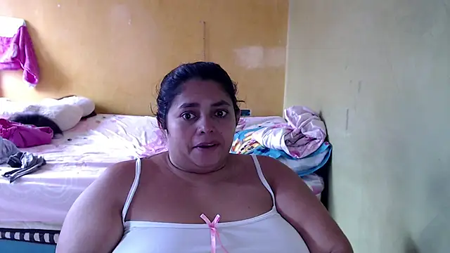 Snapshot of yulieth_bbw chatting on 17, 5, 2026 yulieth bbw online show from 17, 5, 2026
