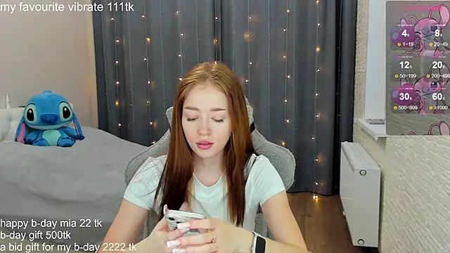 Hot Mia  online show from 21, 1, 2025