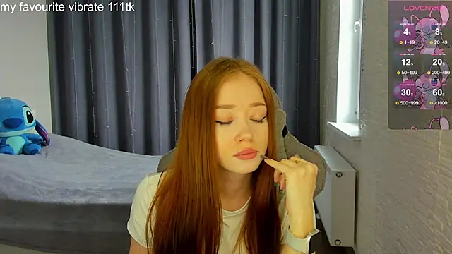 Hot Mia  online show from 5, 3, 2025